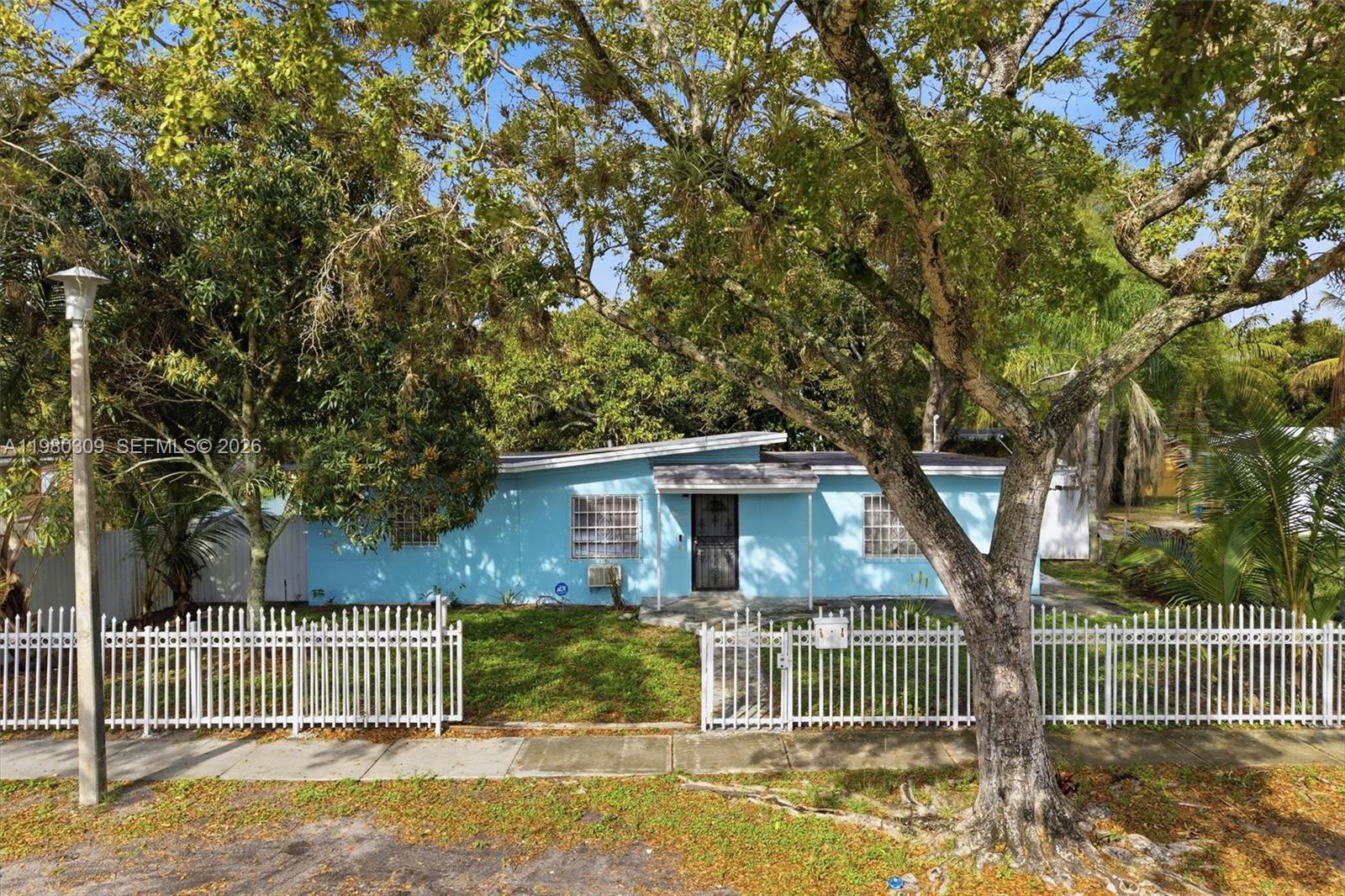 14250 NW 5th Ave, North Miami FL 33168 photo 2