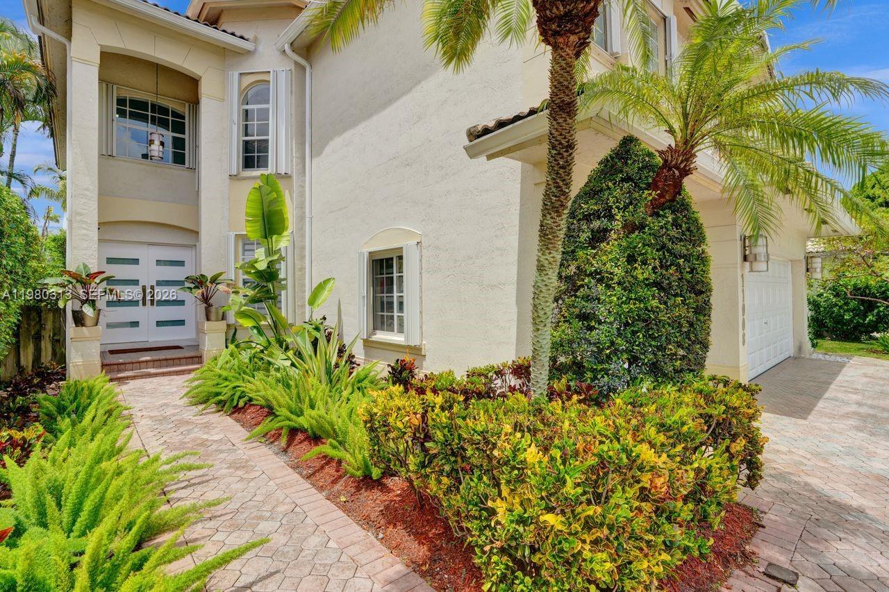 11008 NW 73rd St, Doral FL 33178 photo 2