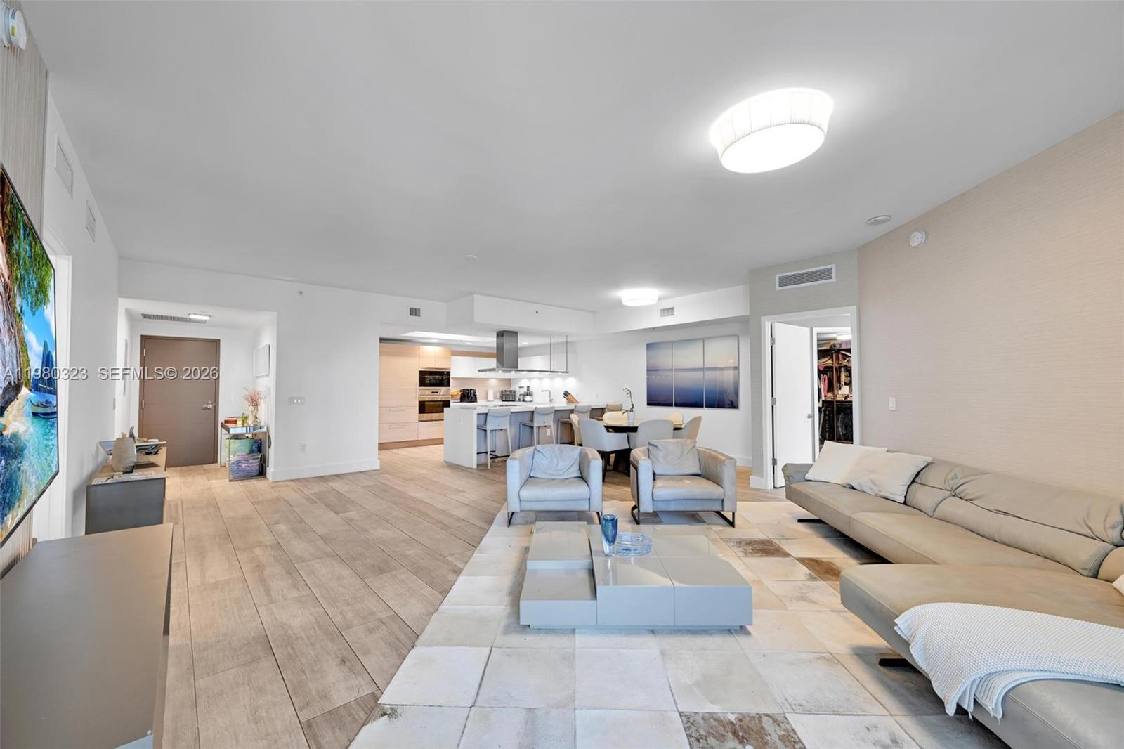 17111 Biscayne Blvd # 207, North Miami Beach FL 33160 photo 5