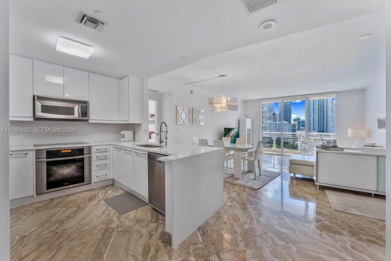 901 Brickell Key Blvd # 1409, Miami FL 33131 photo 2