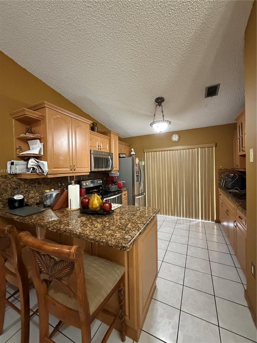 7792 W 29th Way # 202, Hialeah FL 33018 photo 3