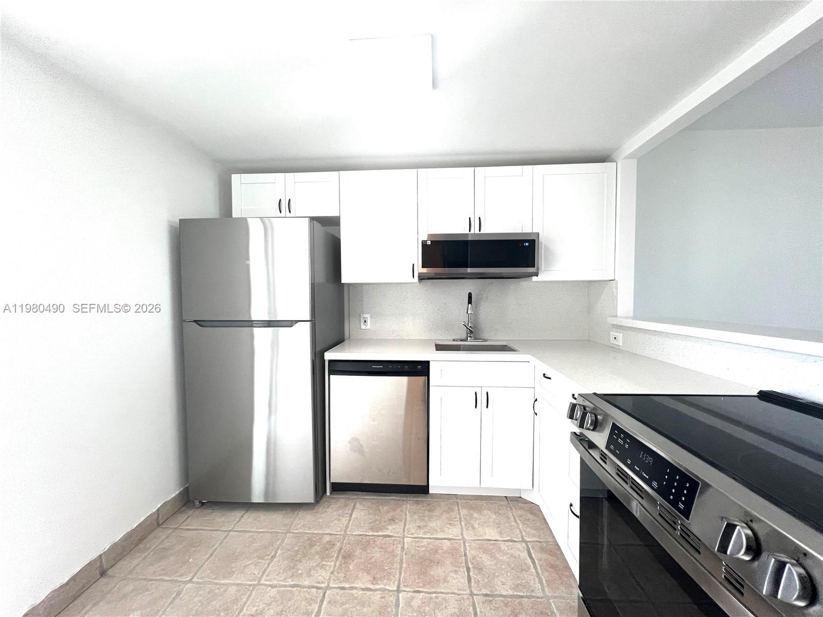 3475 N Country Club Dr # 716, Aventura FL 33180 photo 3