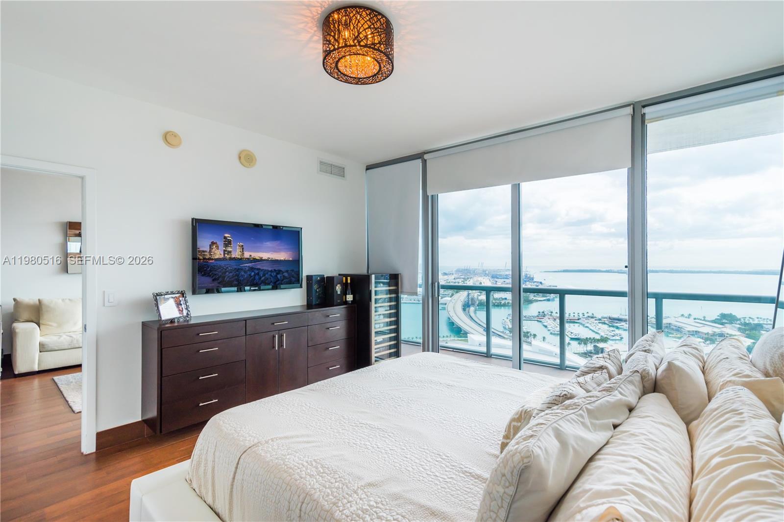 888 Biscayne Blvd # 3506, Miami FL 33132 photo 5