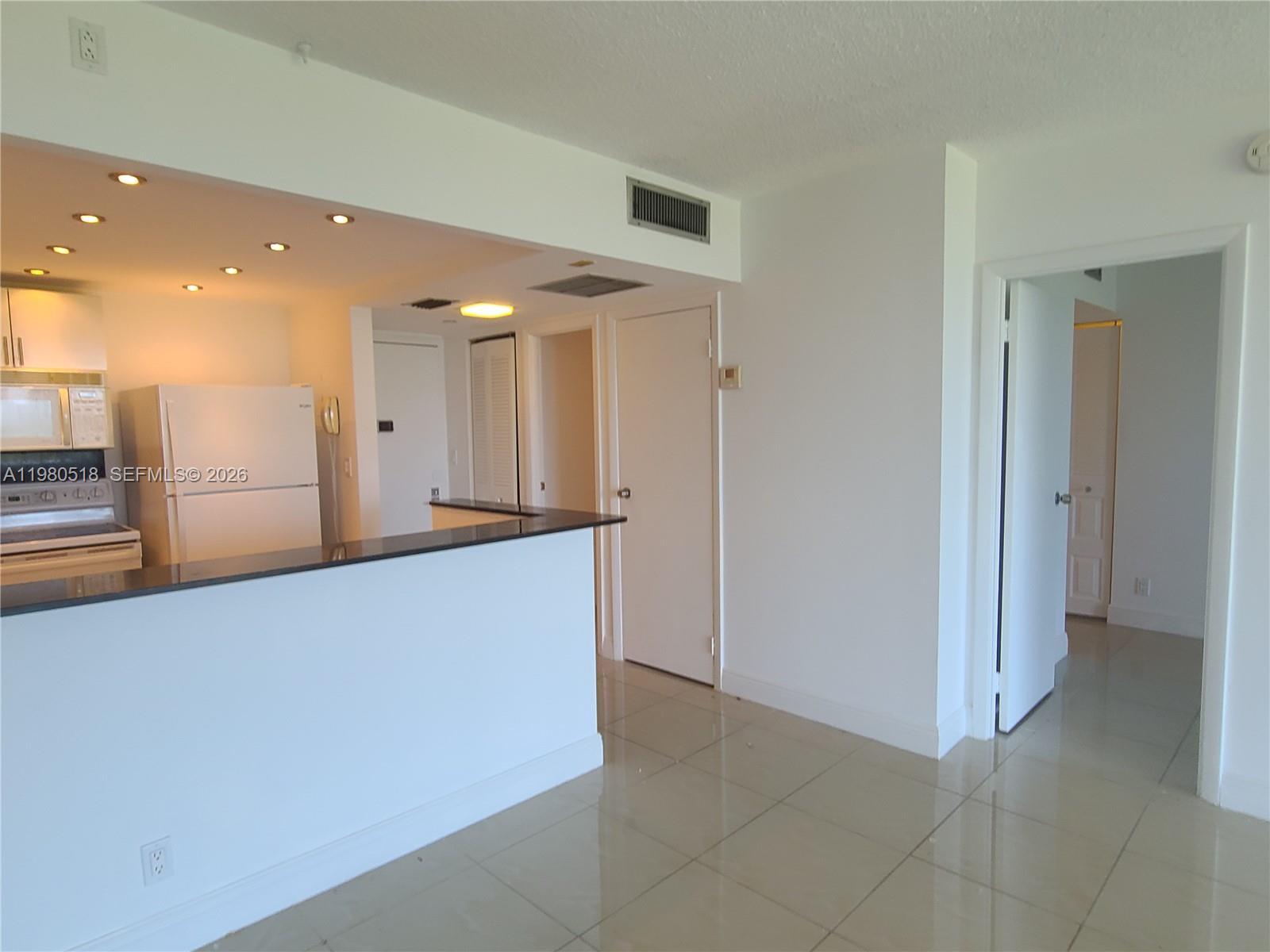 20335 W Country Club Dr # 705, Aventura FL 33180 photo 5