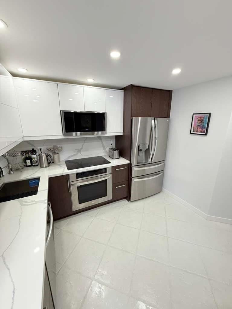 2750 NE 183rd St # 606, Aventura FL 33160 photo 2