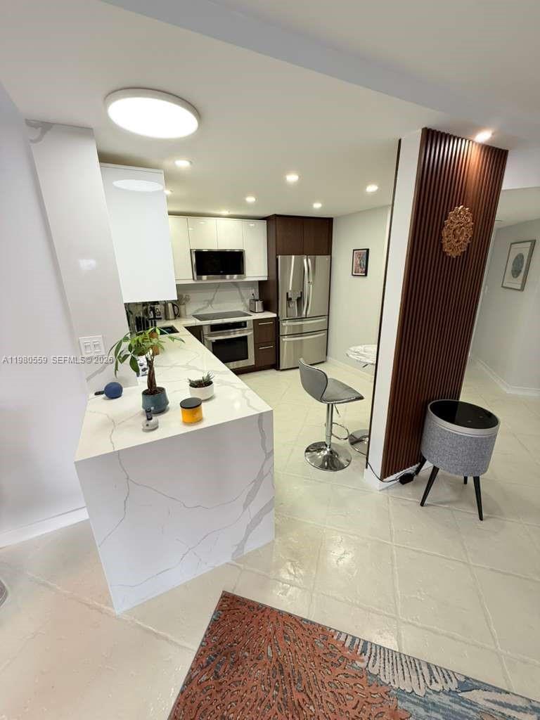 2750 NE 183rd St # 606, Aventura FL 33160 photo 3