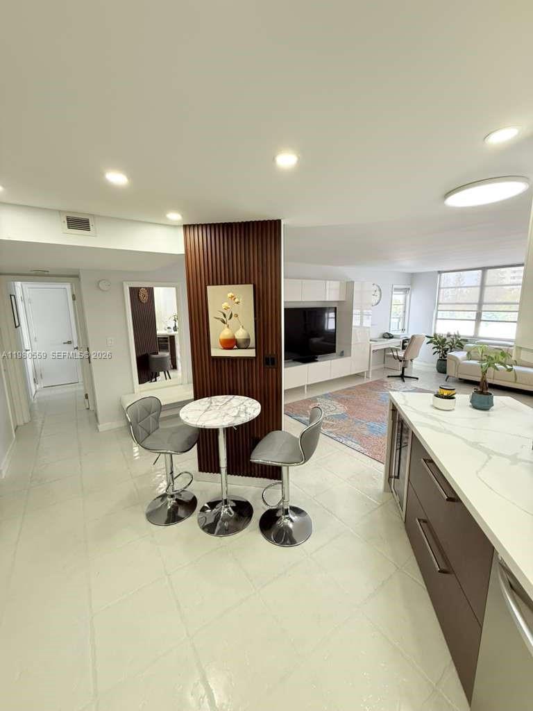 2750 NE 183rd St # 606, Aventura FL 33160 photo 4