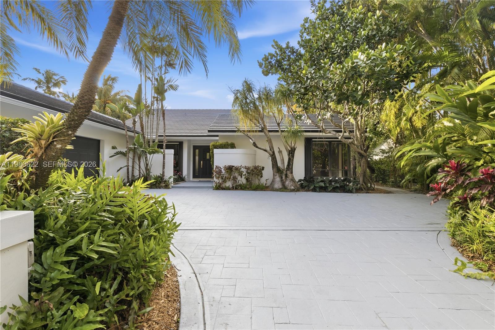 11028 SW 77th Ct Cir, Pinecrest FL 33156 photo 2