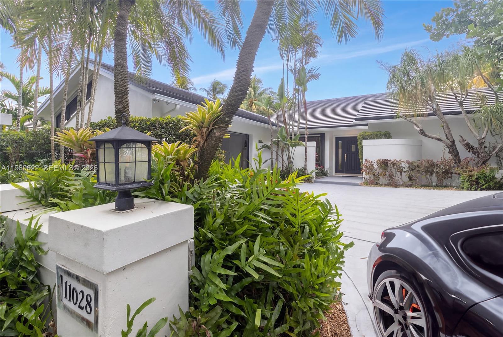 11028 SW 77th Ct Cir, Pinecrest FL 33156