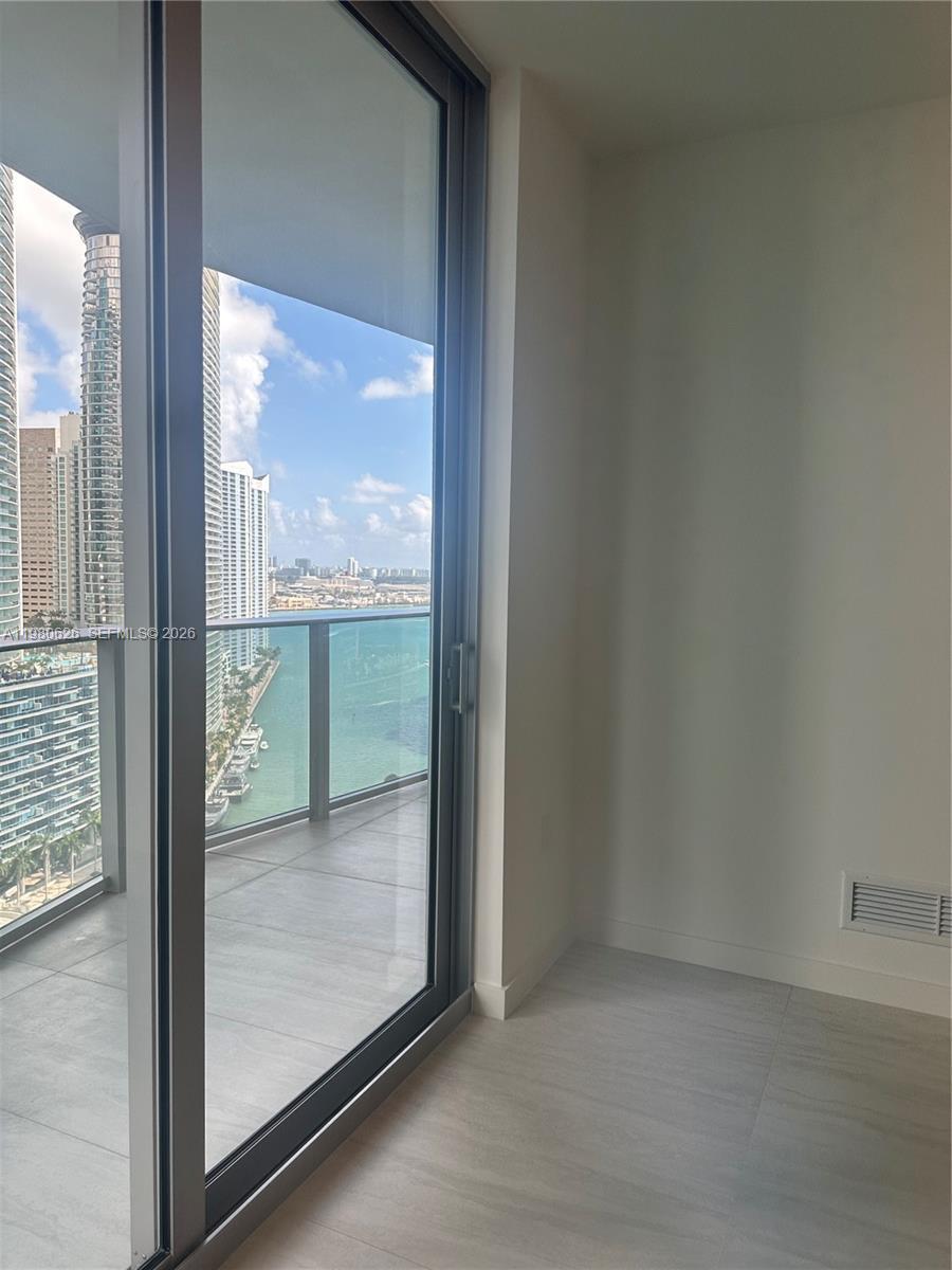 77 SE 5th st # 2506, Miami FL 33131 photo 4