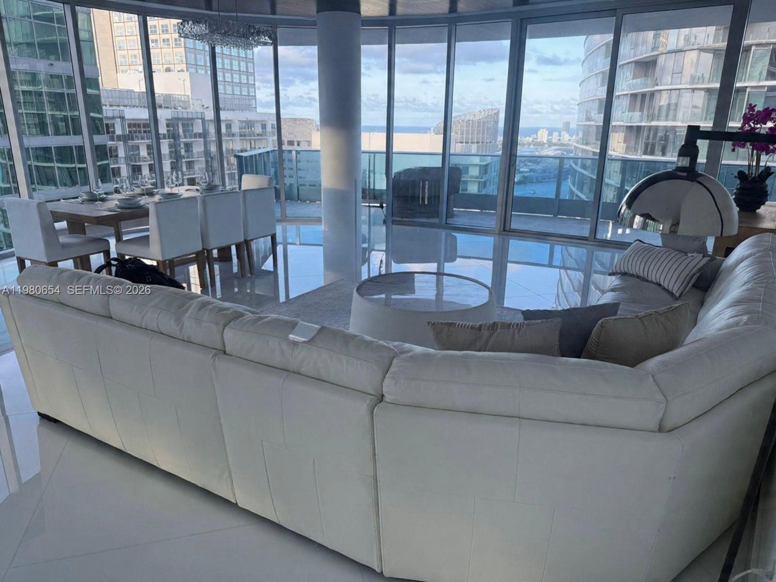 200 Biscayne Boulevard Way # 4801, Miami FL 33131 photo 3