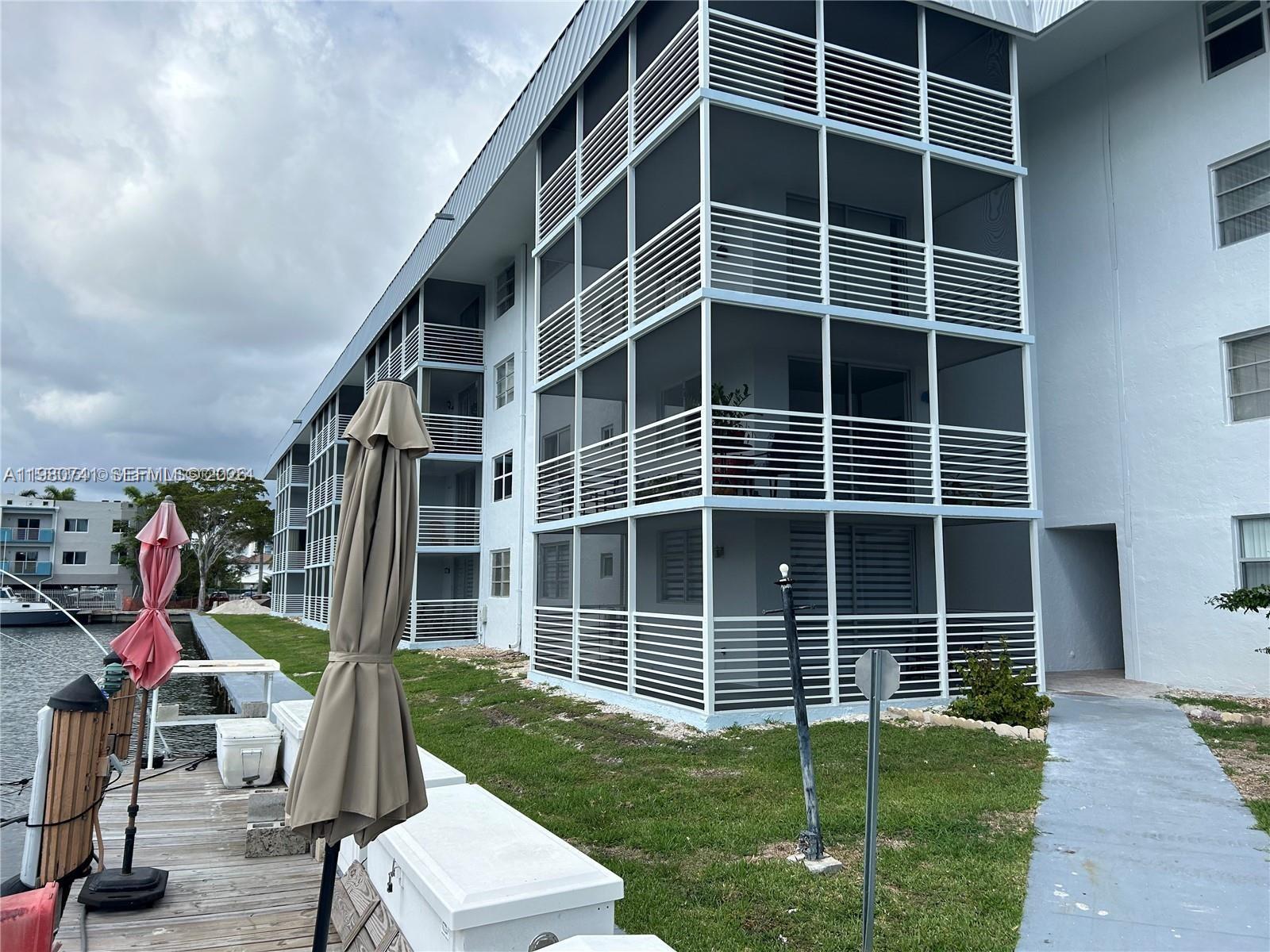 3550 NE 169th St # 303, North Miami Beach FL 33160 photo 2