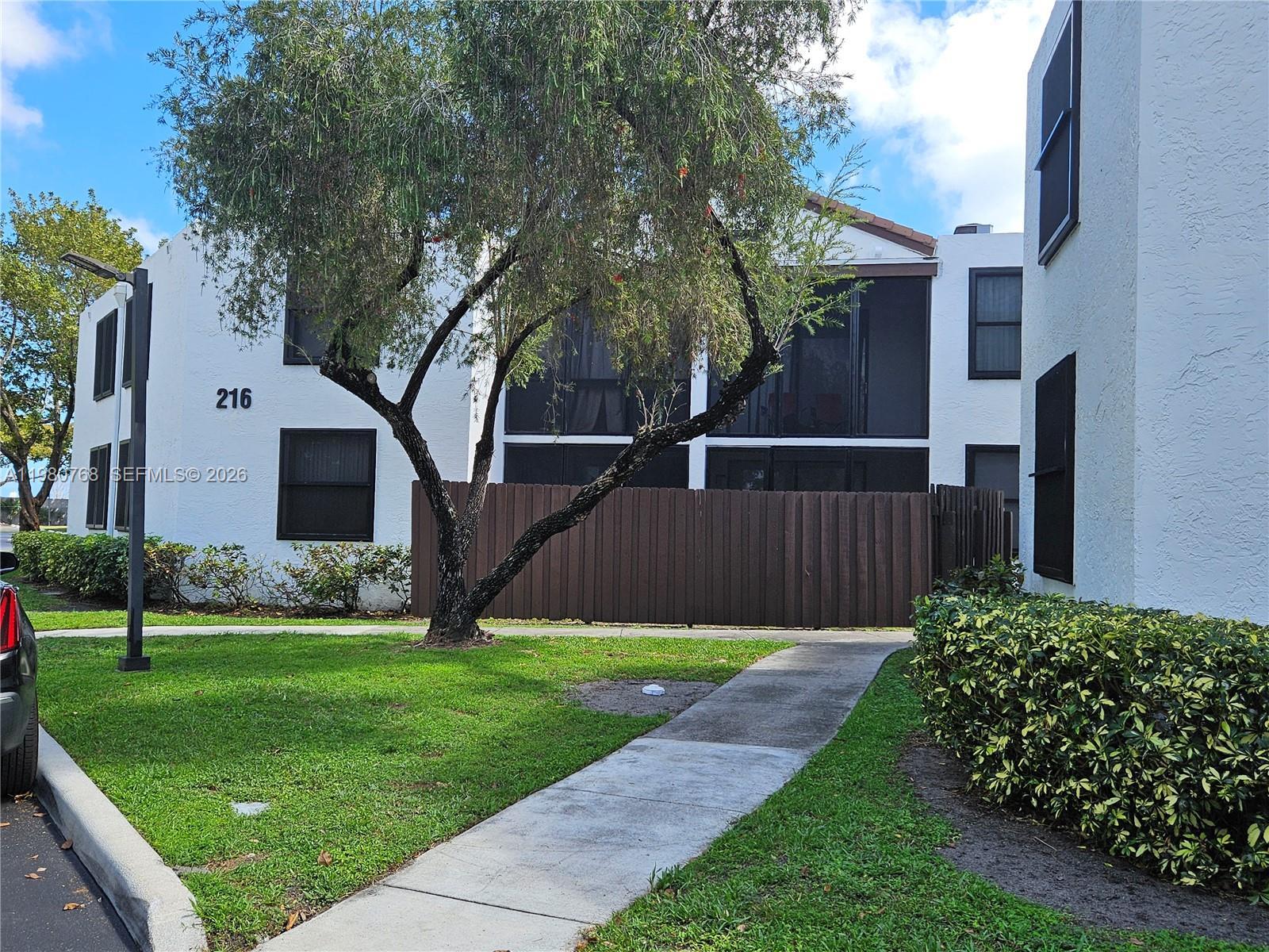 216 Lake Pointe Dr # 227, Oakland Park FL 33309