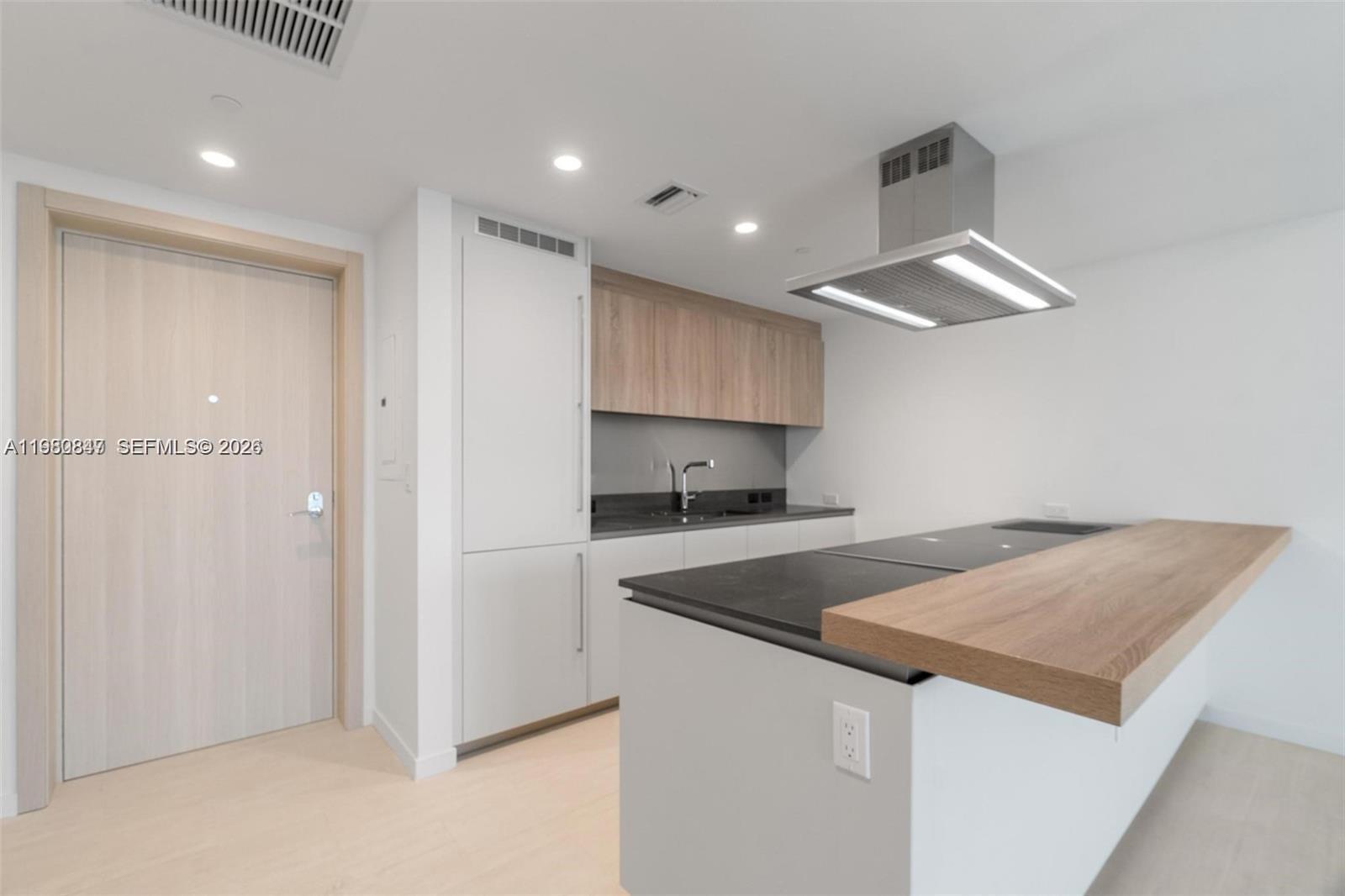 1000 Brickell Plz # 3310, Miami FL 33131 photo 3