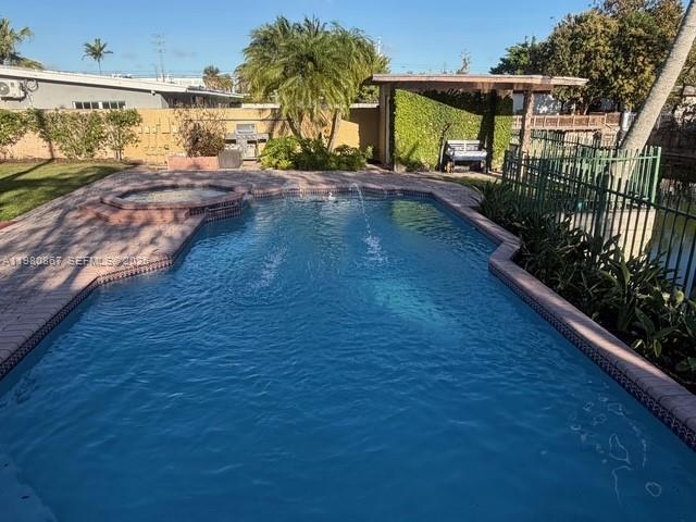 10720 SW 43rd Ln, Miami FL 33165 photo 2