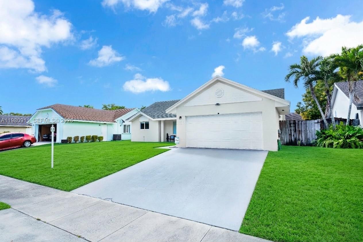 9770 SW 216th Ter, Cutler Bay FL 33190 photo 2
