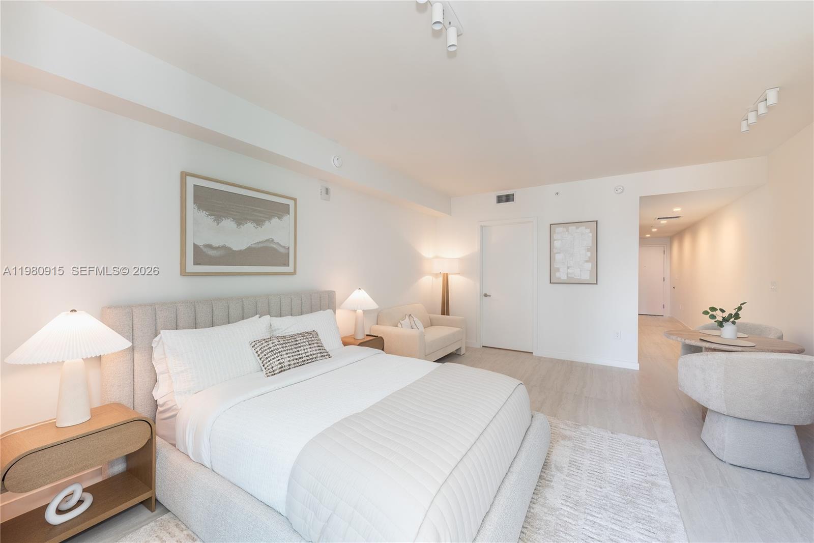 77 SE 5th Street # 3204, Miami FL 33131 photo 3