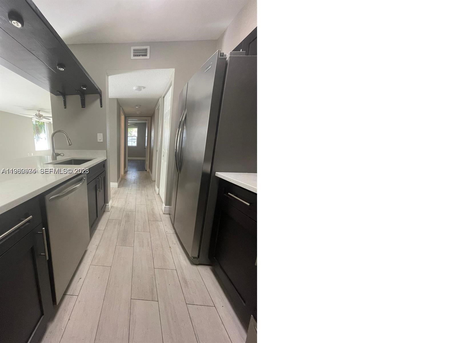 2811 N Oakland Forest Dr # 110, Oakland Park FL 33309 photo 3