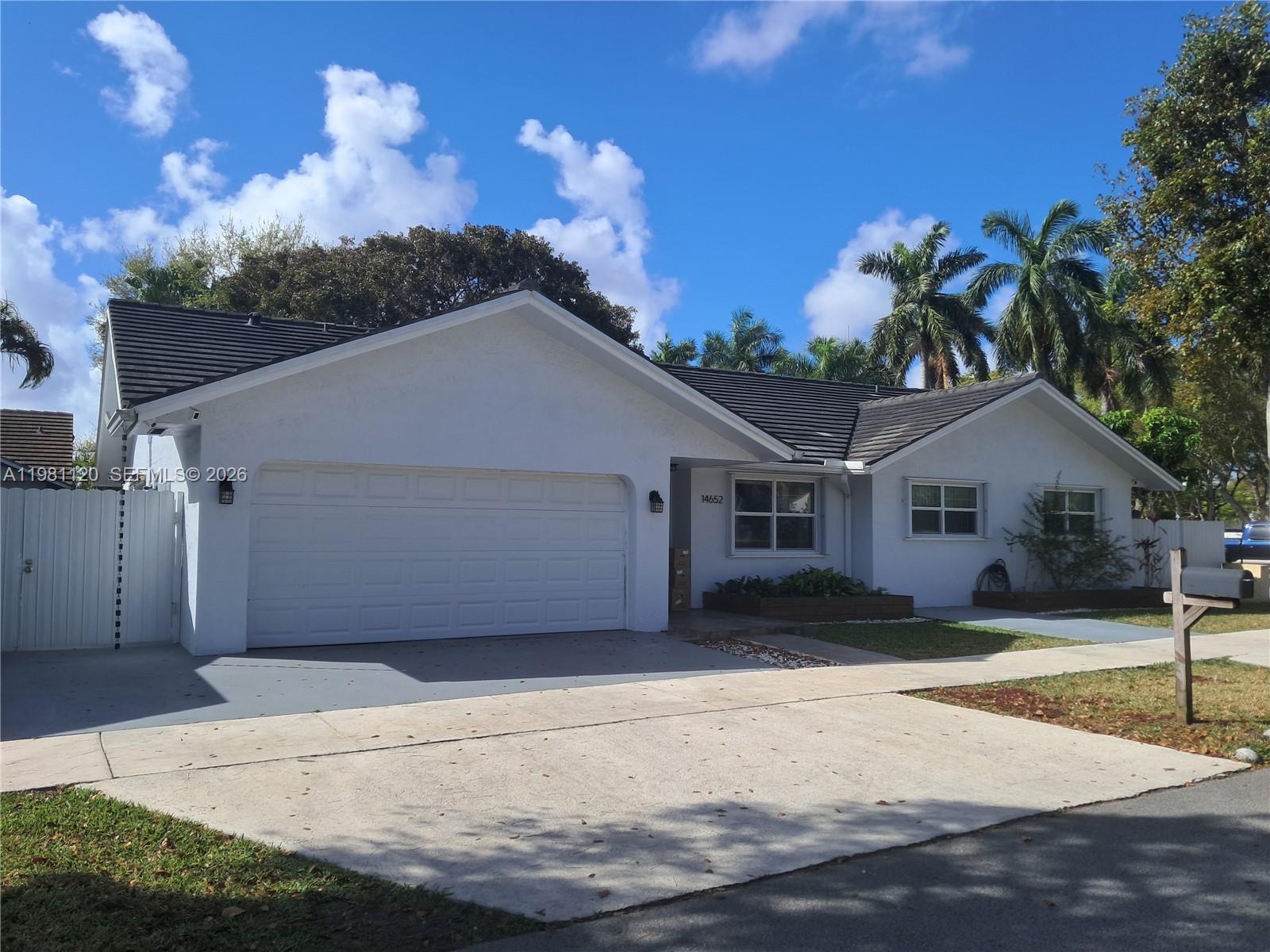 Miami, FL 33186 photo 2