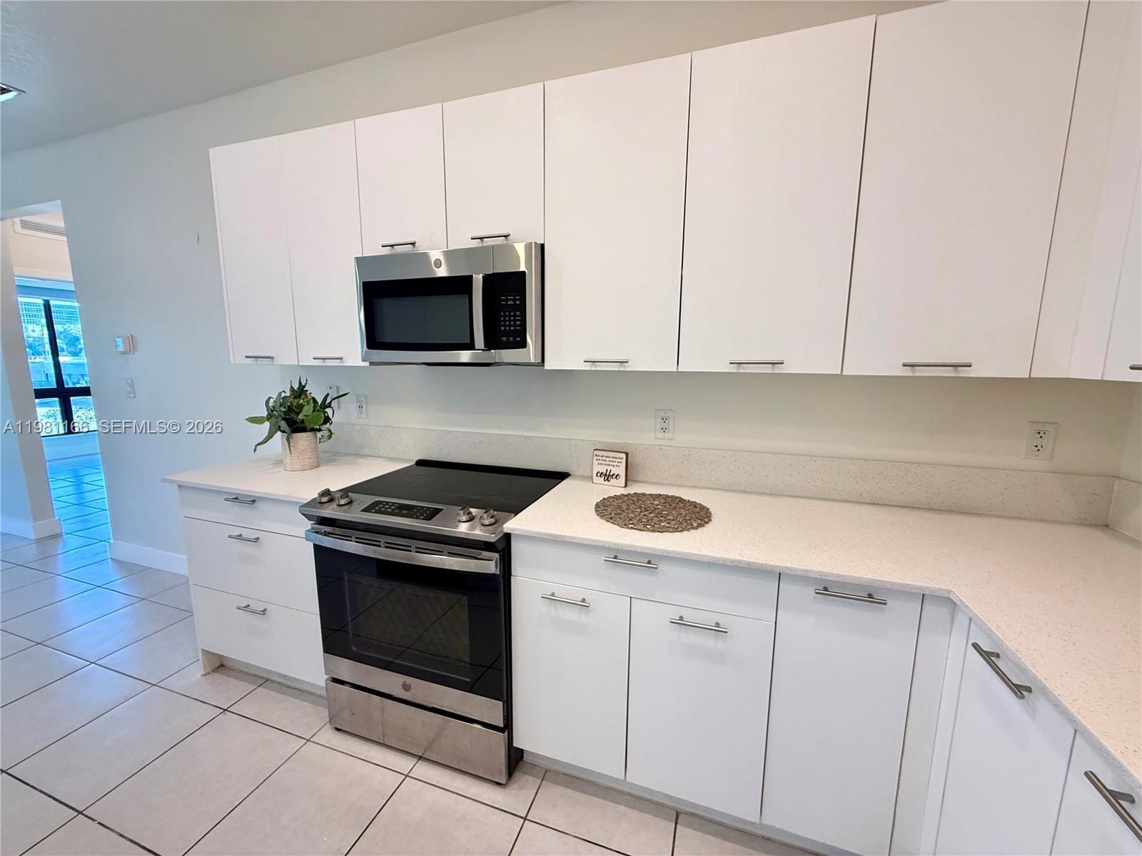 8001 NW 41st St # 202, Doral FL 33166 photo 2