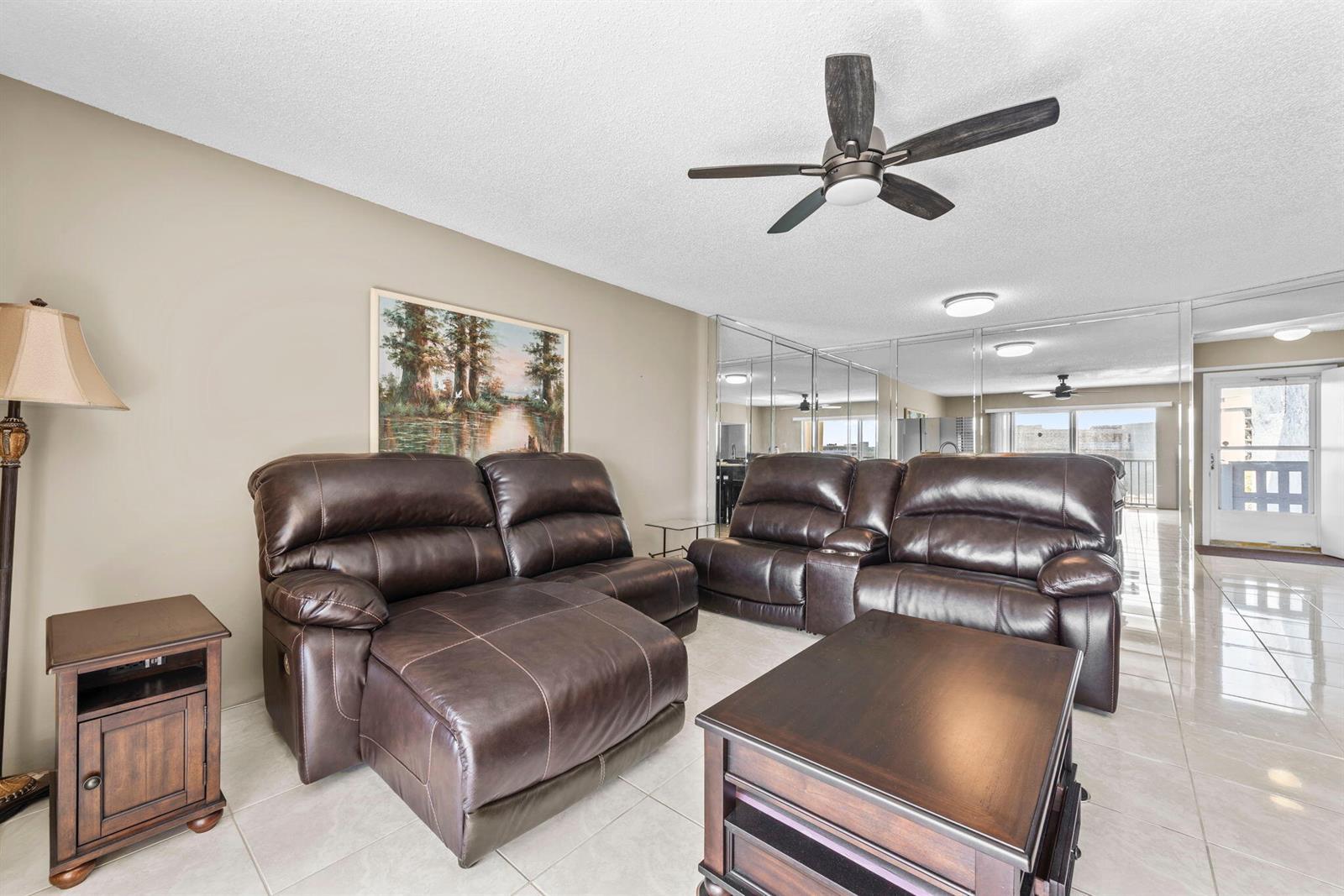 170 SE 5th Avenue Apt 505, Dania Beach FL 33004 photo 3