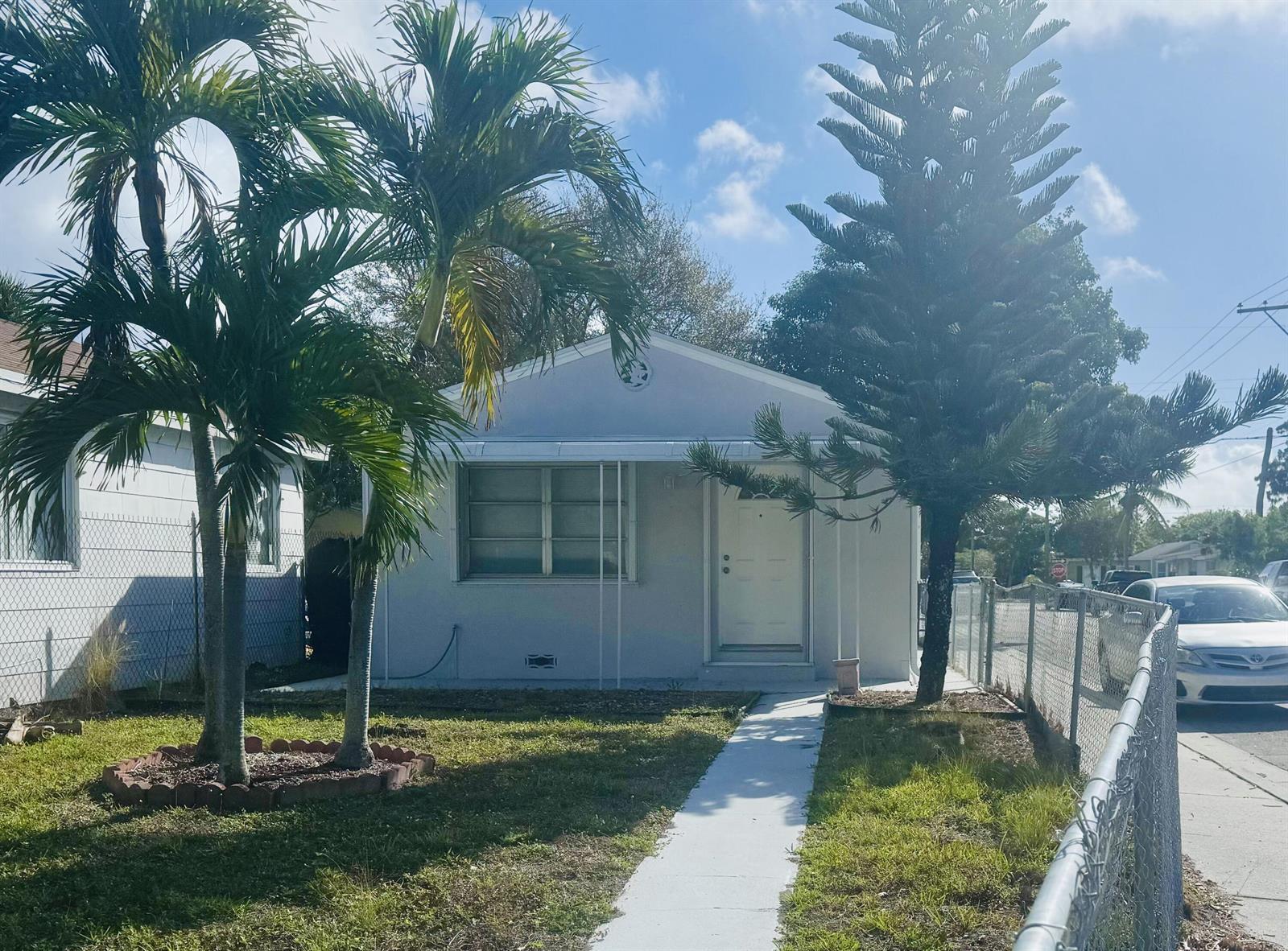 602 N D Street, FL 33460