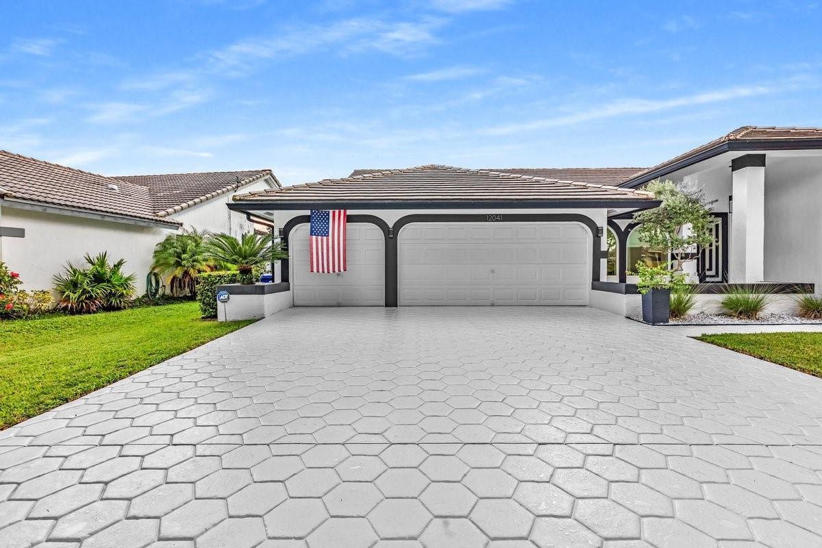 12041 NW 2nd Drive, Coral Springs FL 33071 photo 4