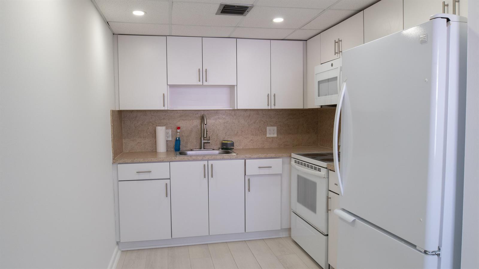 400 SW 134th Way # 302f, Pembroke Pines FL 33027 photo 2