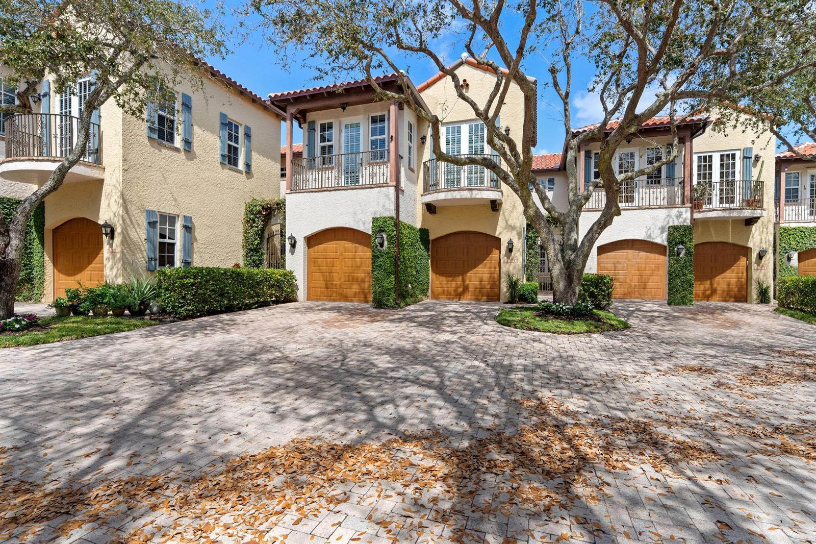 1027 Coralina Lane, Delray Beach FL 33483