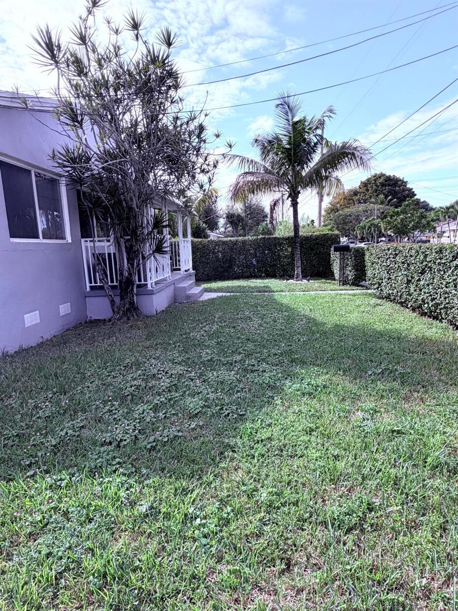 1500 NW 44th Street, Miami FL 33142 photo 2