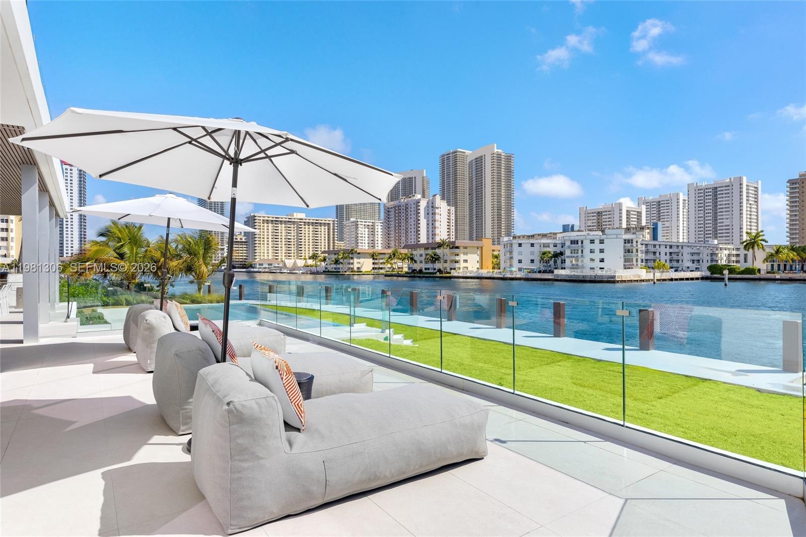 503 Palm Dr, Hallandale Beach FL 33009 photo 5