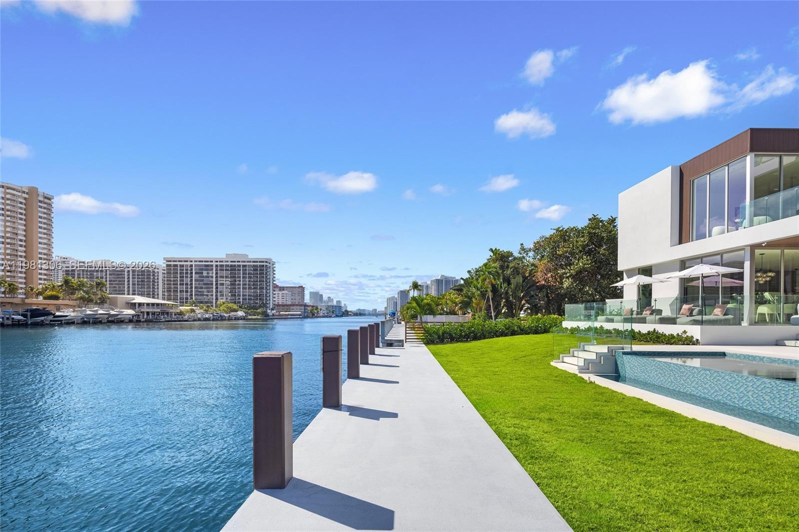 503 Palm Dr, Hallandale Beach FL 33009 photo 4