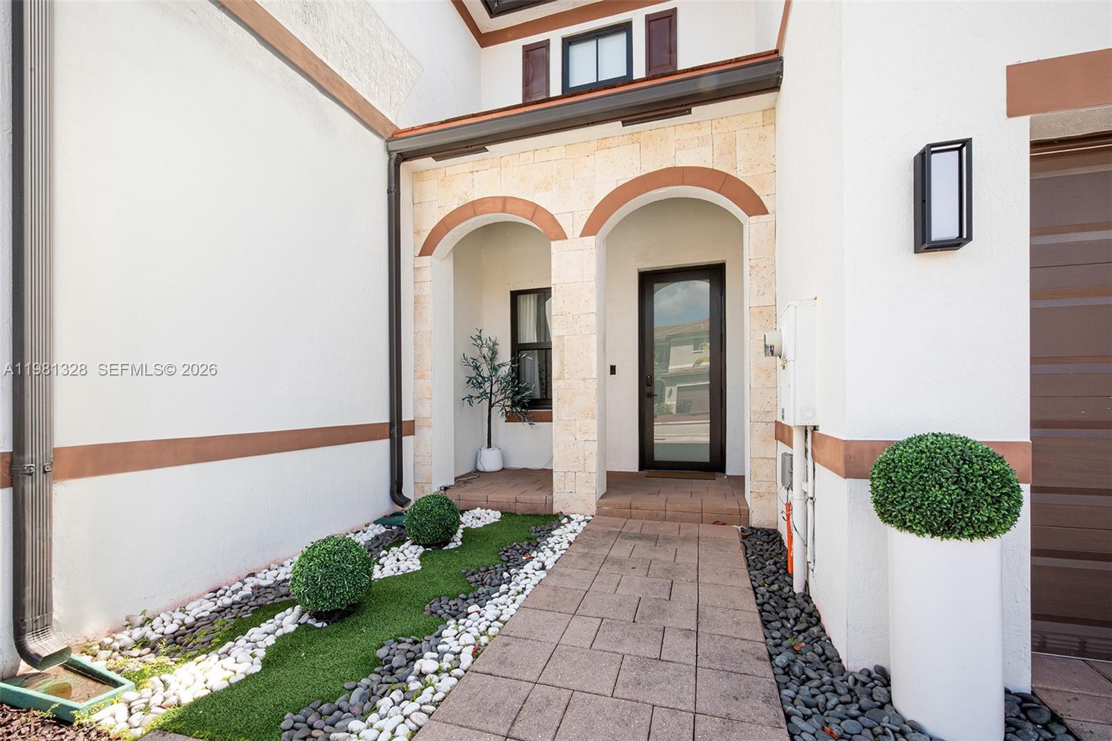3438 W 104th Ter, Hialeah FL 33018 photo 3