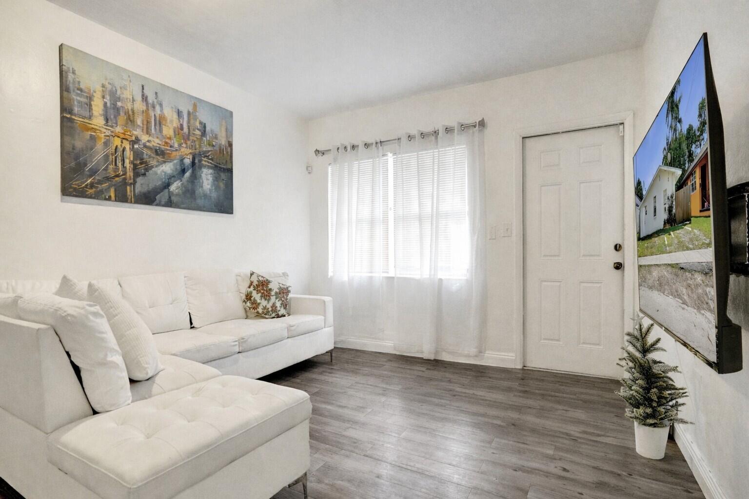 250 NW 83rd Street, Miami FL 33150 photo 4