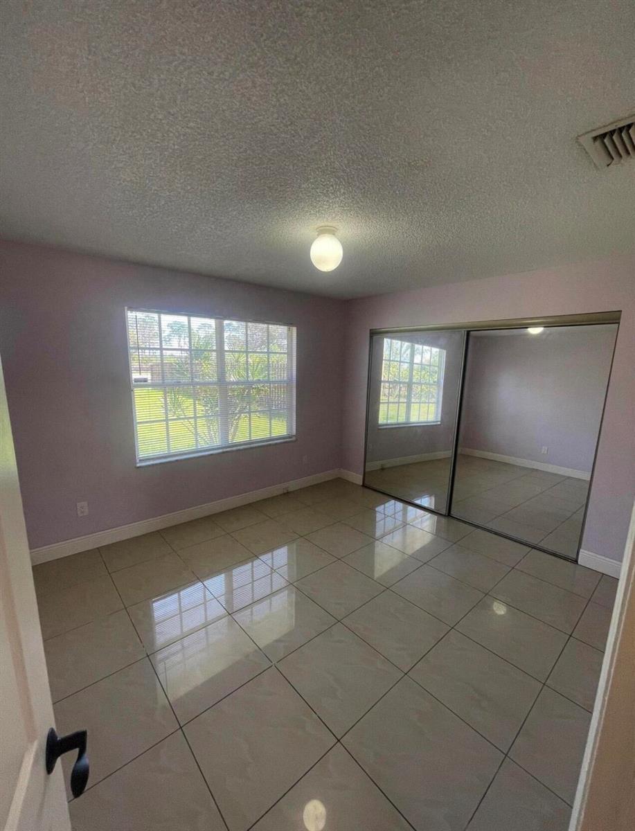 1401 SE Appamattox Terrace, Port St. Lucie FL 34952 photo 5