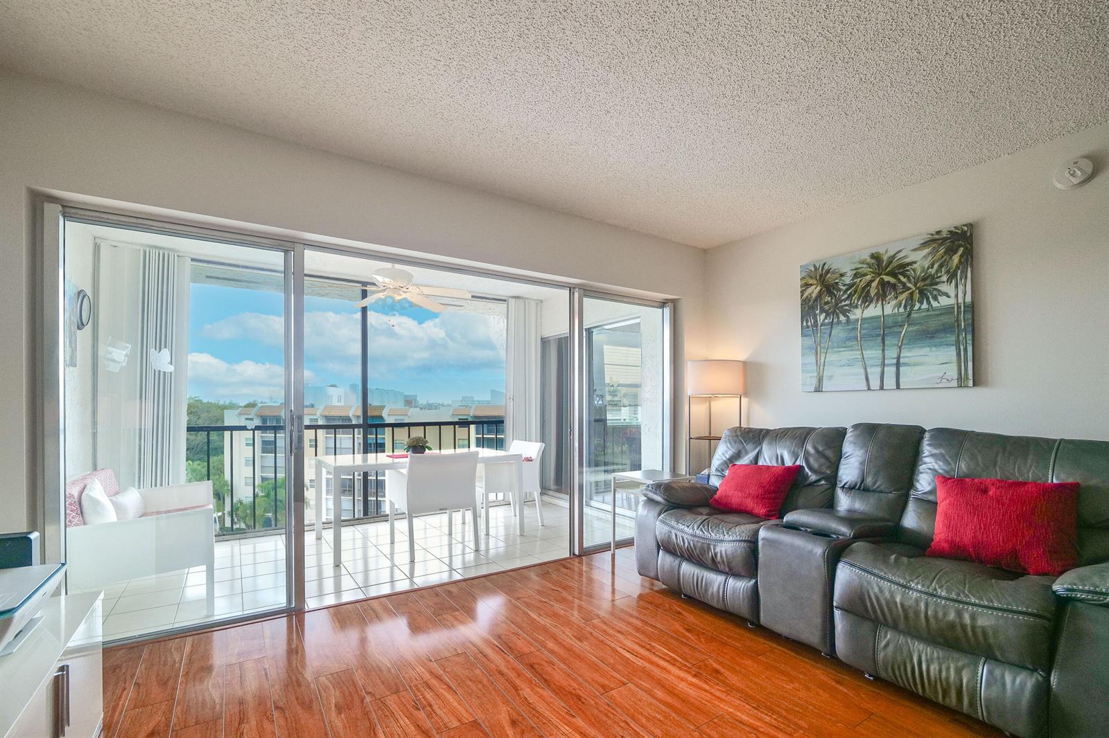 3930 Inverrary Boulevard # d, Lauderhill FL 33319 photo 3
