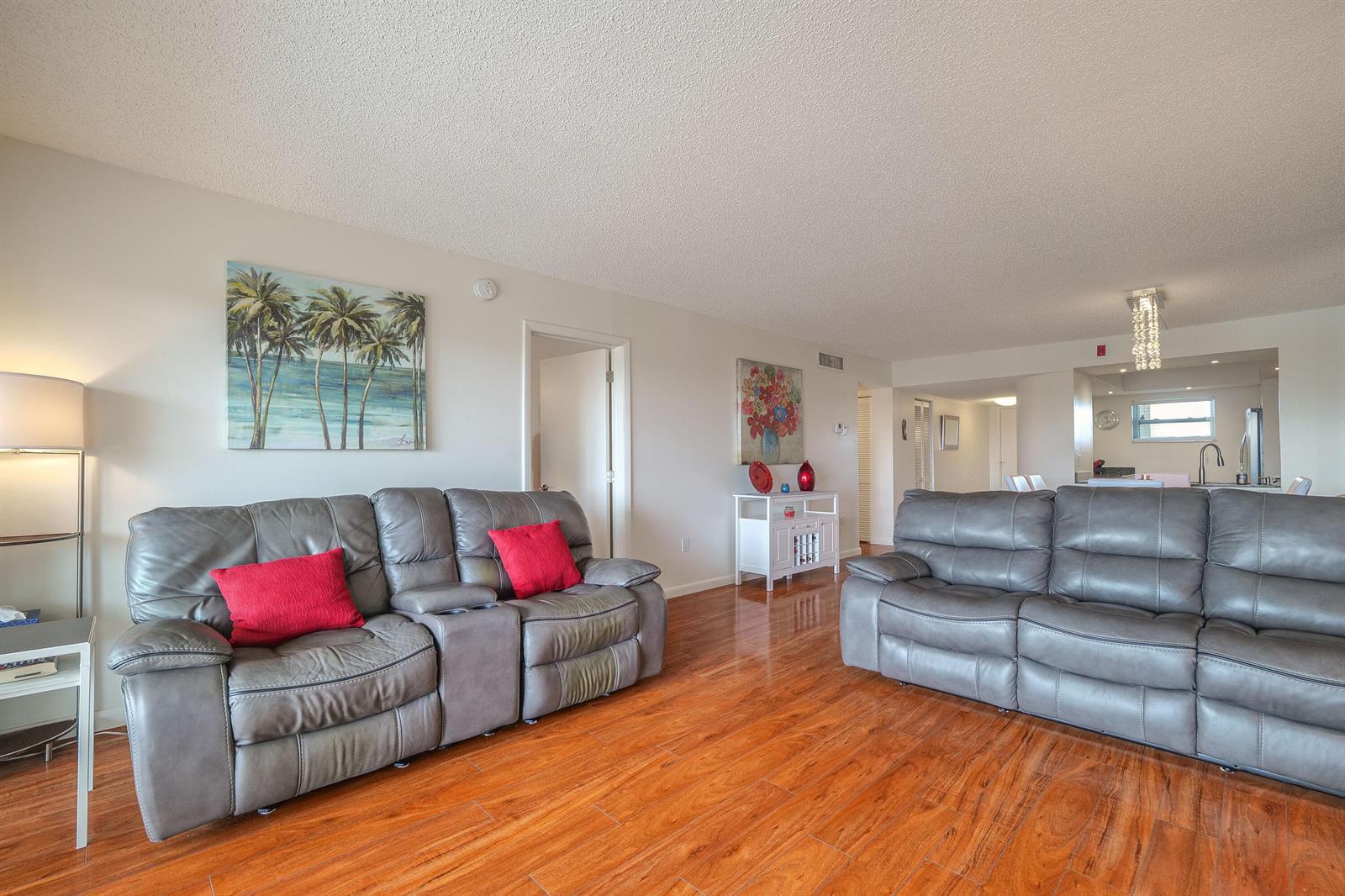 3930 Inverrary Boulevard # d, Lauderhill FL 33319 photo 5