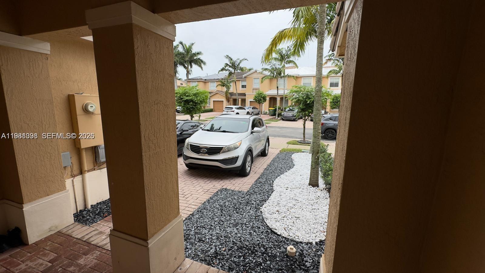 949 NE 42nd Ave, Homestead FL 33033 photo 2