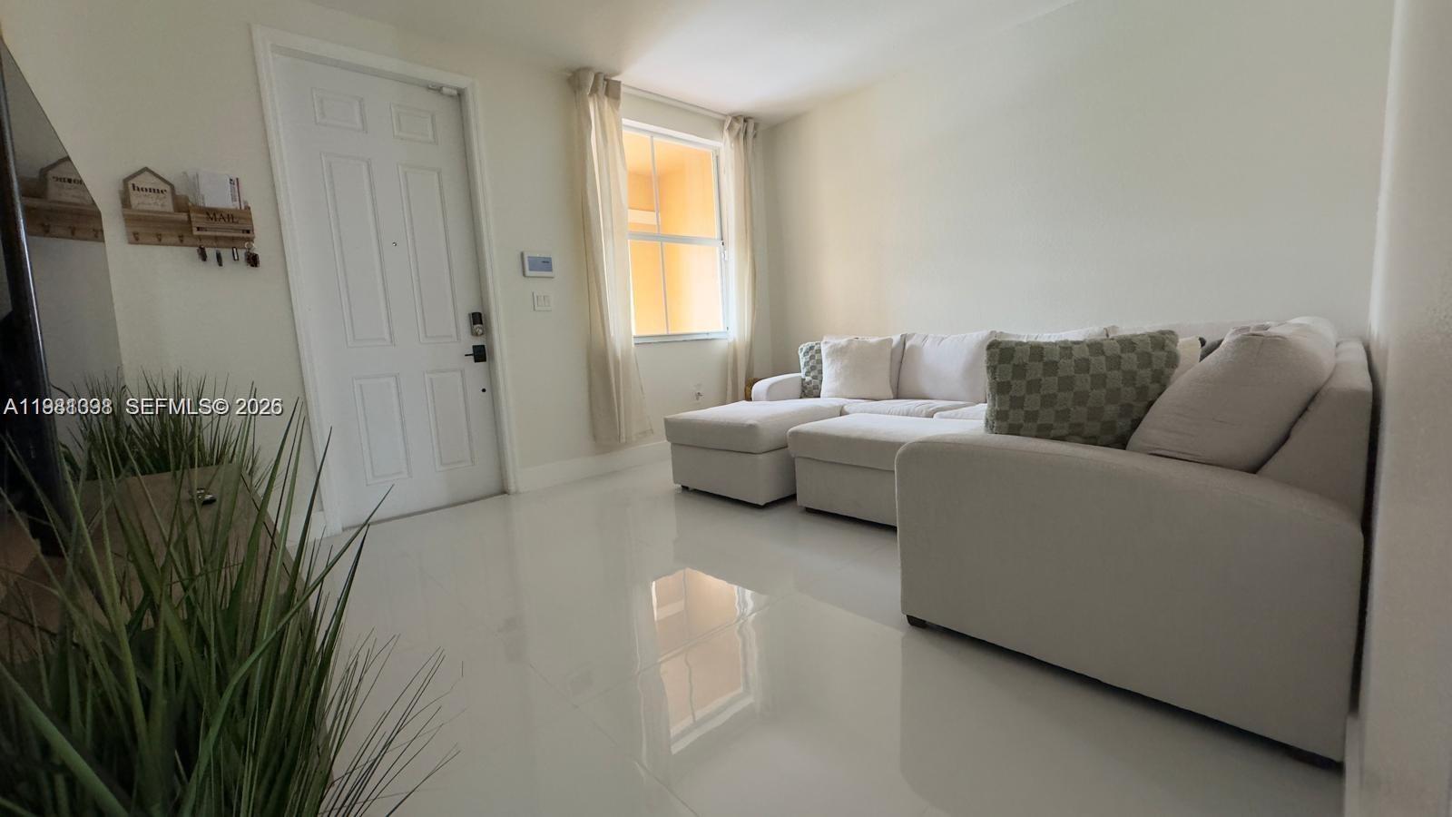 949 NE 42nd Ave, Homestead FL 33033 photo 3