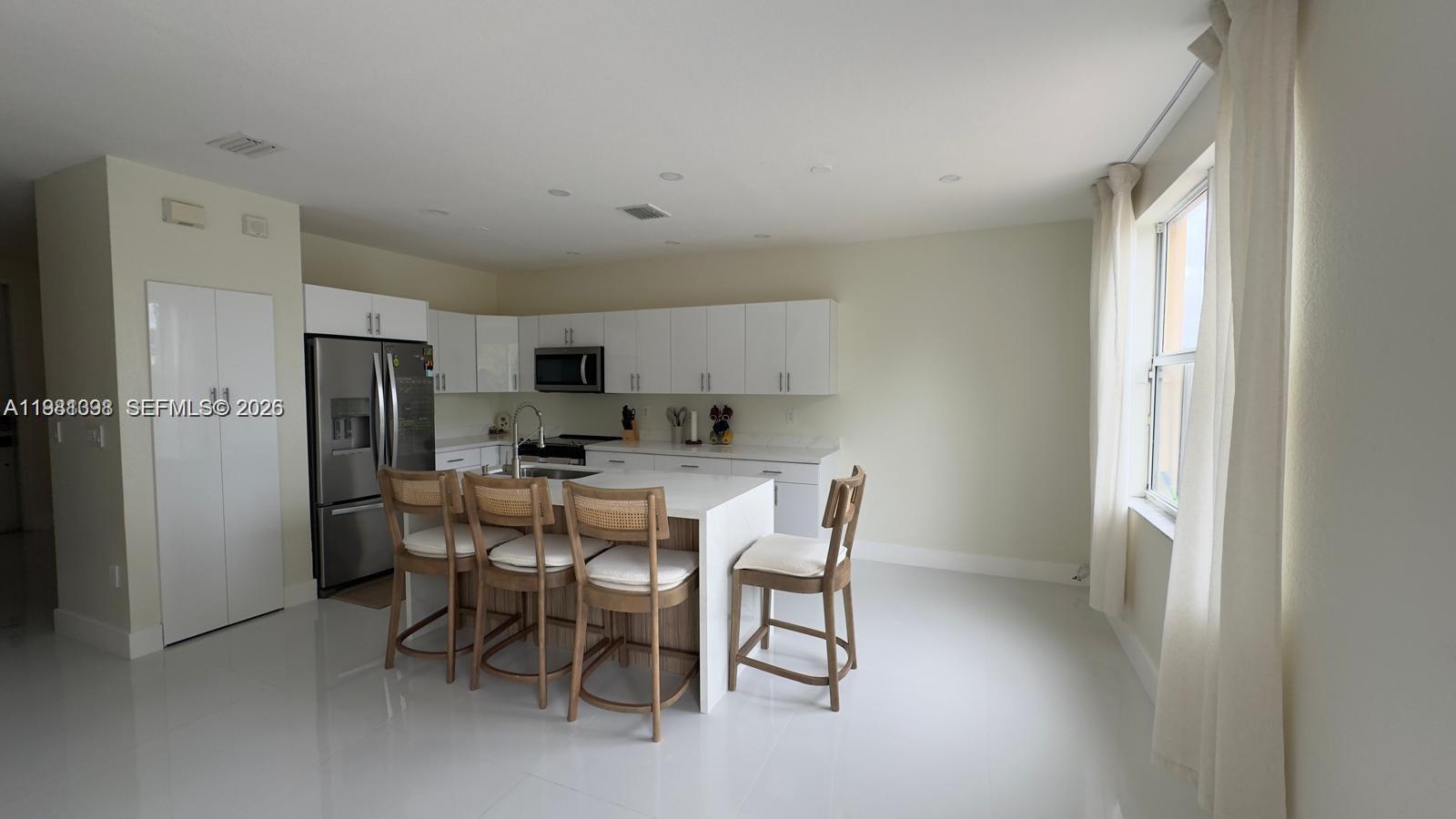 949 NE 42nd Ave, Homestead FL 33033 photo 4