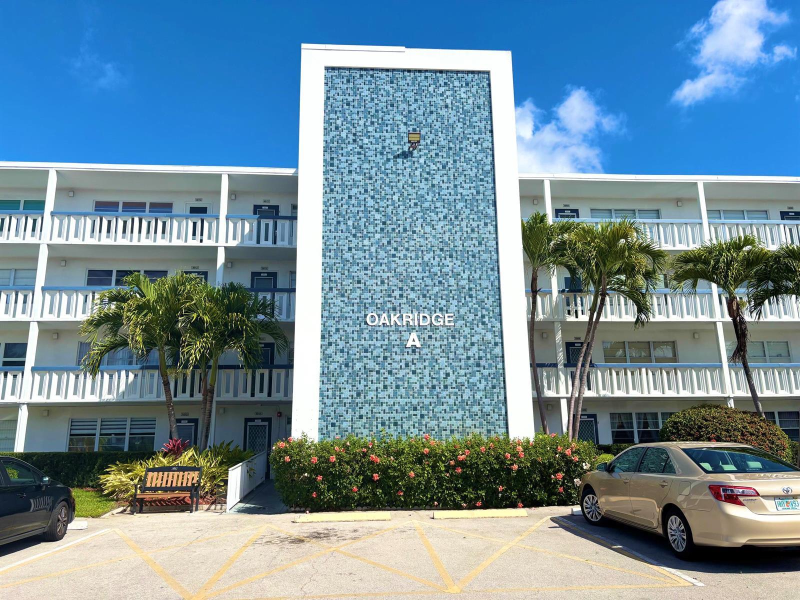4015 Oakridge A # 4015, Deerfield Beach FL 33442 photo 2