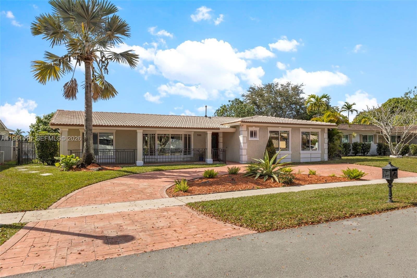 Pembroke Pines, FL 33026 photo 2