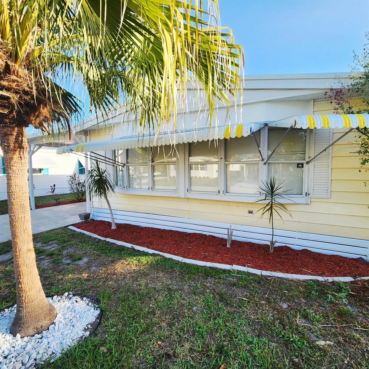 98 Camino Del Rio, Port St. Lucie FL 34952 photo 2