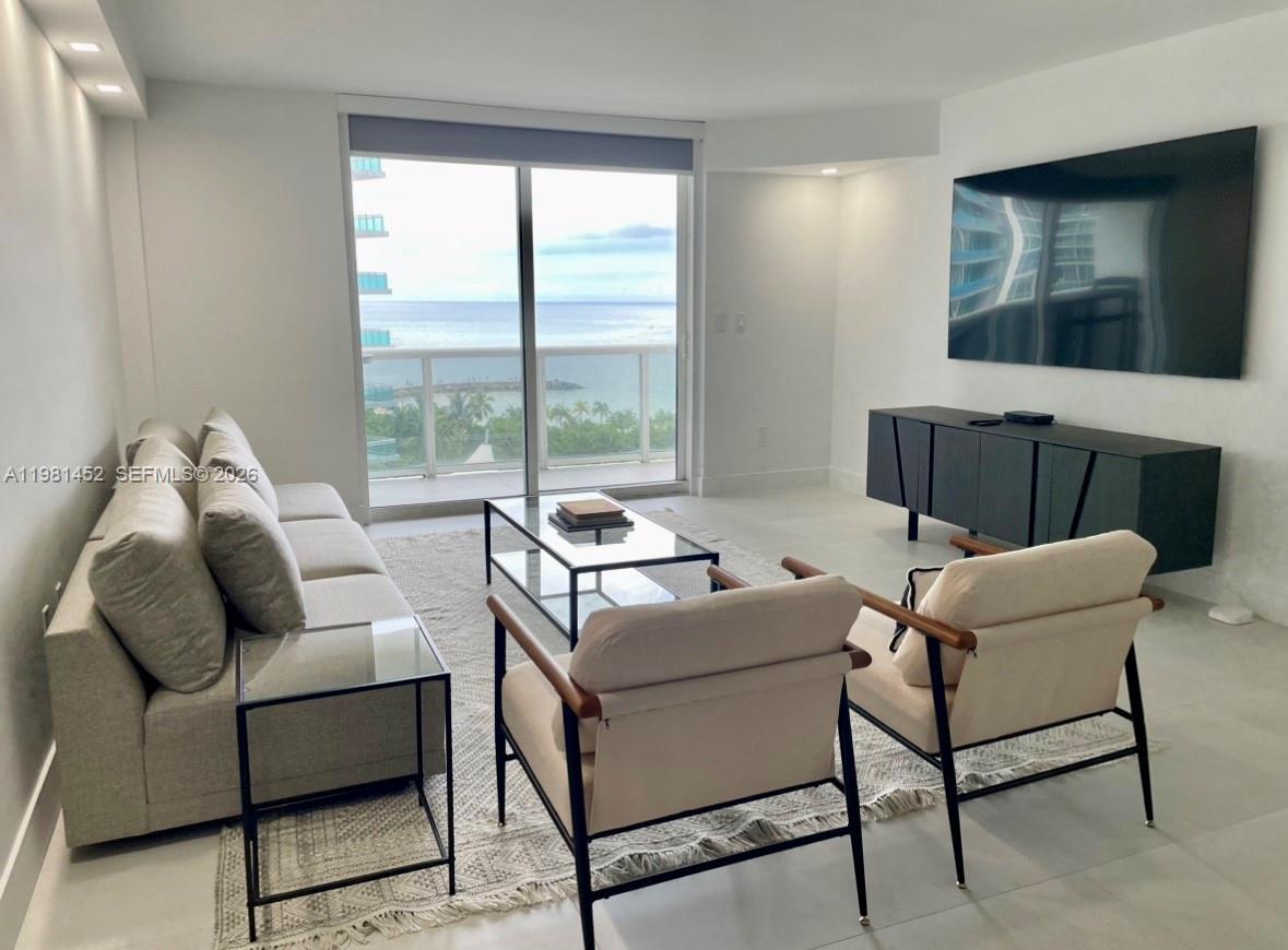 10275 Collins Ave # 933, Bal Harbour FL 33154