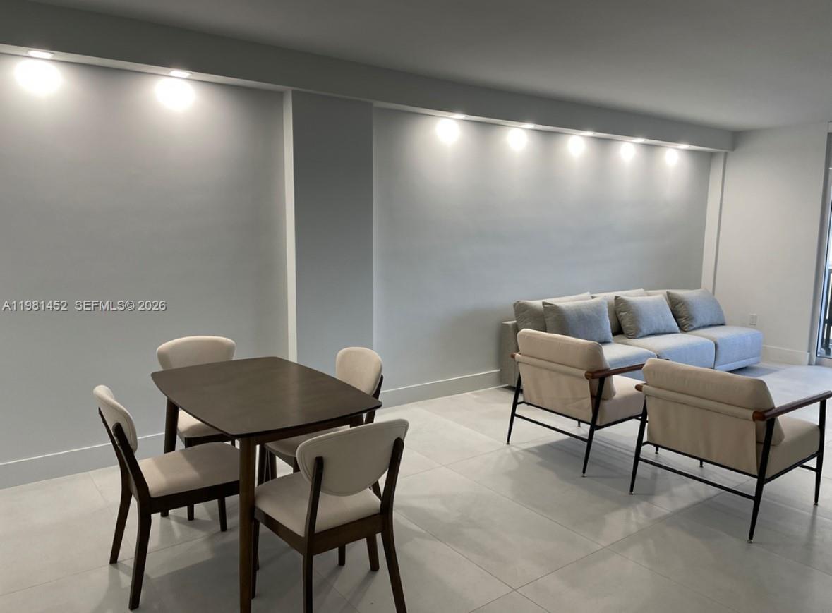 10275 Collins Ave # 933, Bal Harbour FL 33154 photo 4