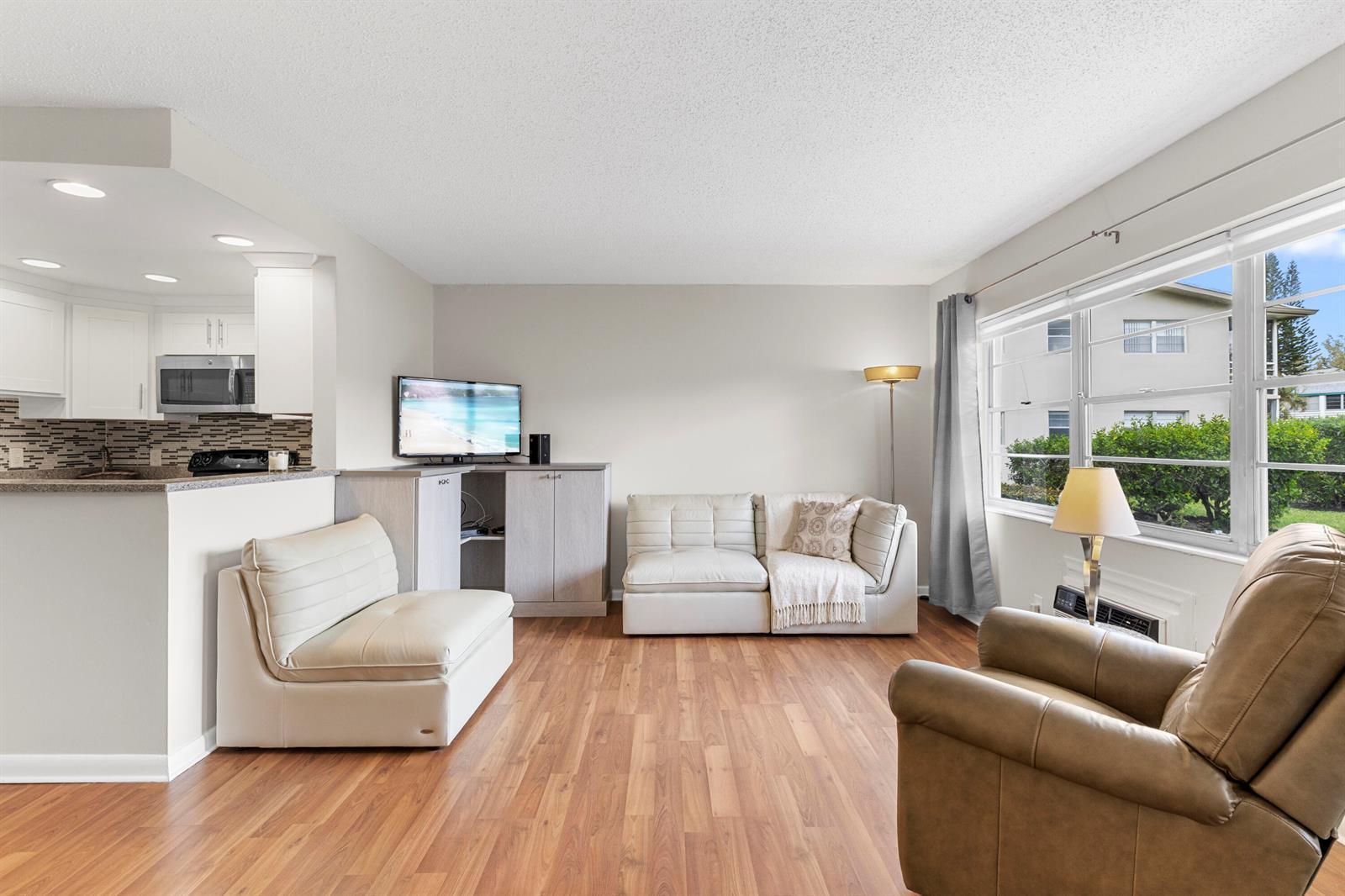 291 Northampton O, West Palm Beach FL 33417 photo 4
