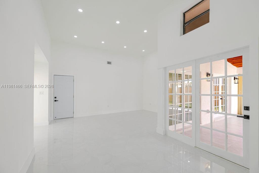 8940 SW 4th Ter, Miami FL 33174 photo 5