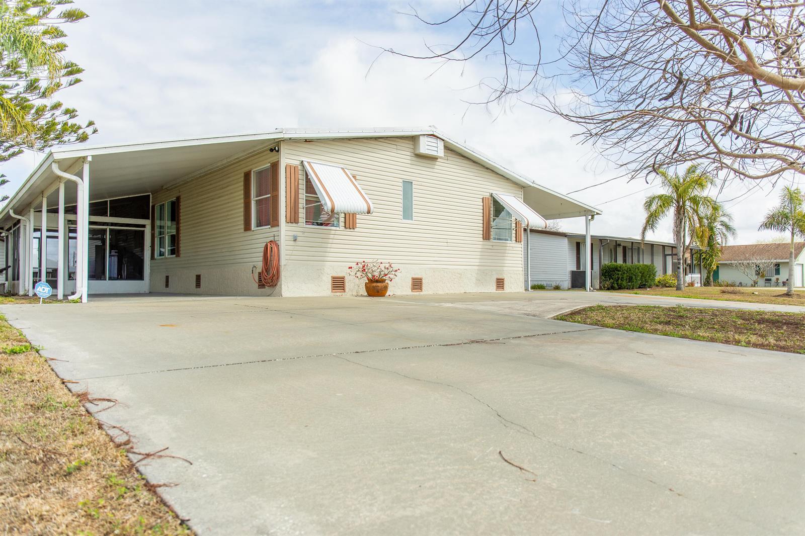 2423 SE 34th Lane, Okeechobee FL 34974