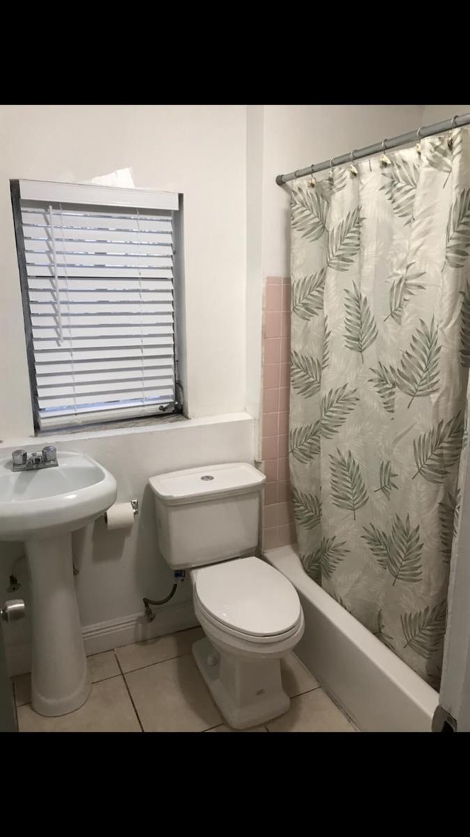 1021 SW 5th Street, Miami FL 33130 photo 3
