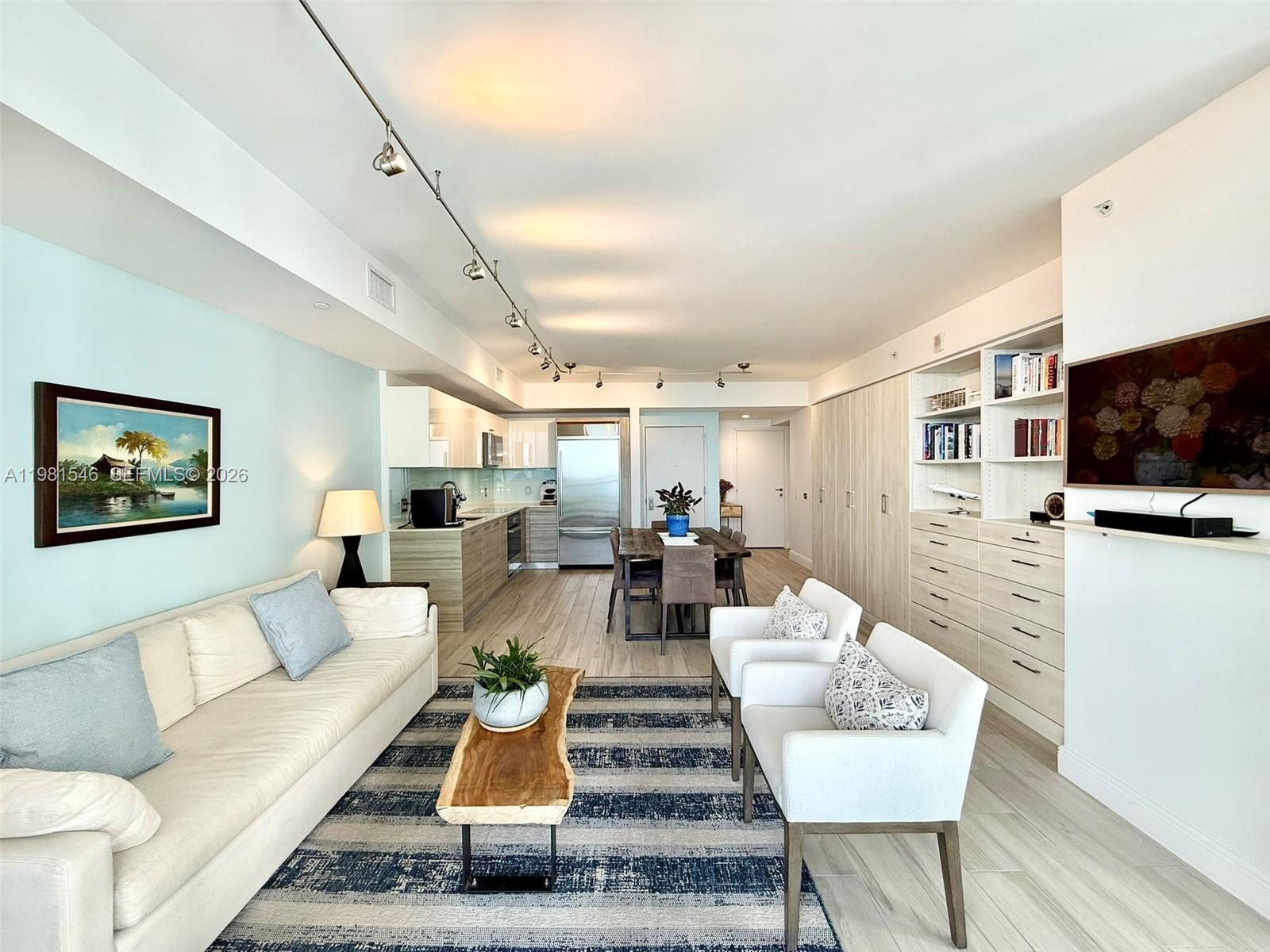 1300 Brickell Bay Dr # 3406, Miami FL 33131 photo 4
